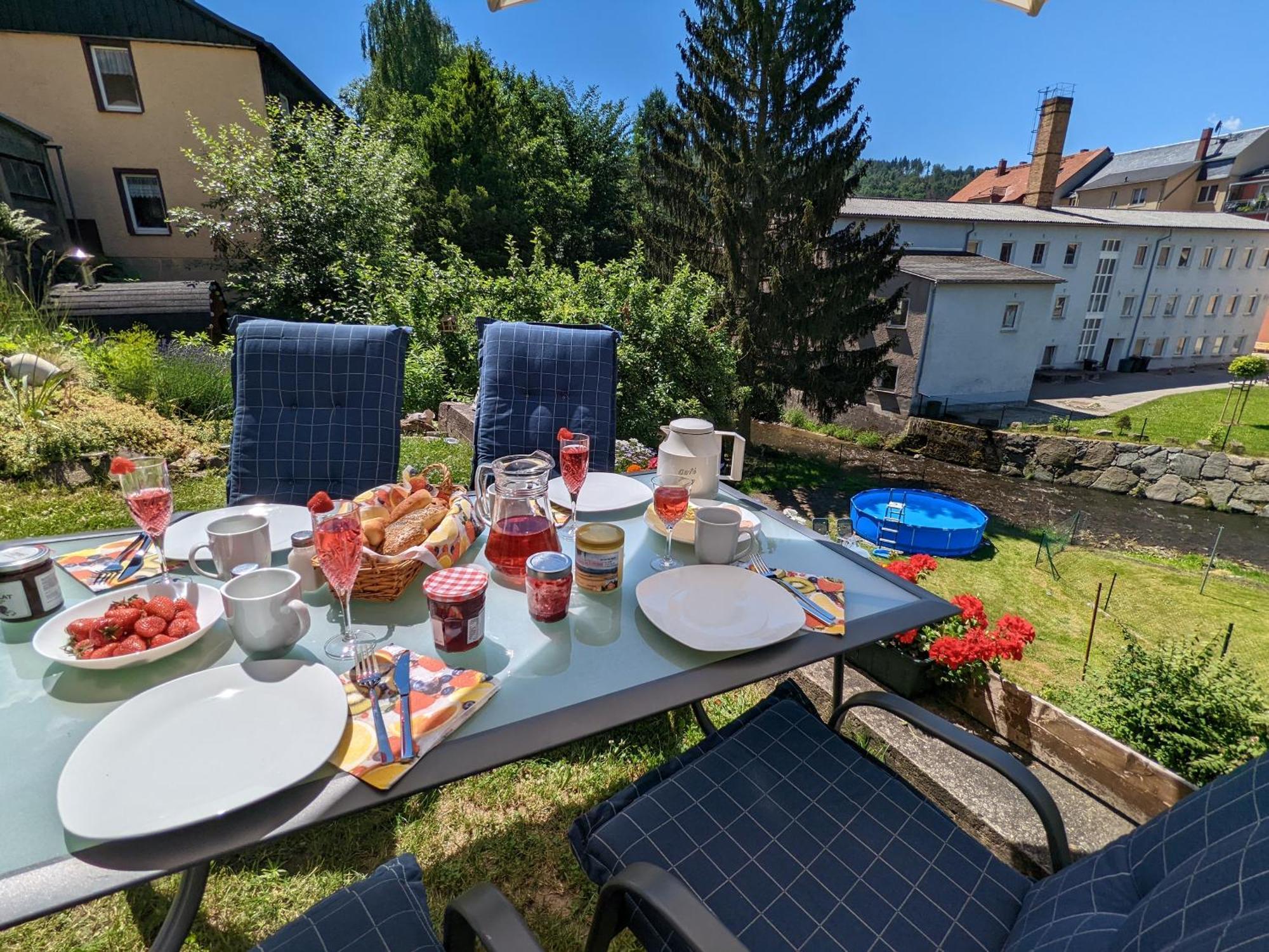F4 - Urlaubsmagie - Grosse Wohnung Fuer Bis Zu 10 Personen Зебниц Экстерьер фото